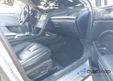 2017 Ford Fusion Hybrid Titanium из США, поврежденный, VIN 3FA6P0RU8HR190482